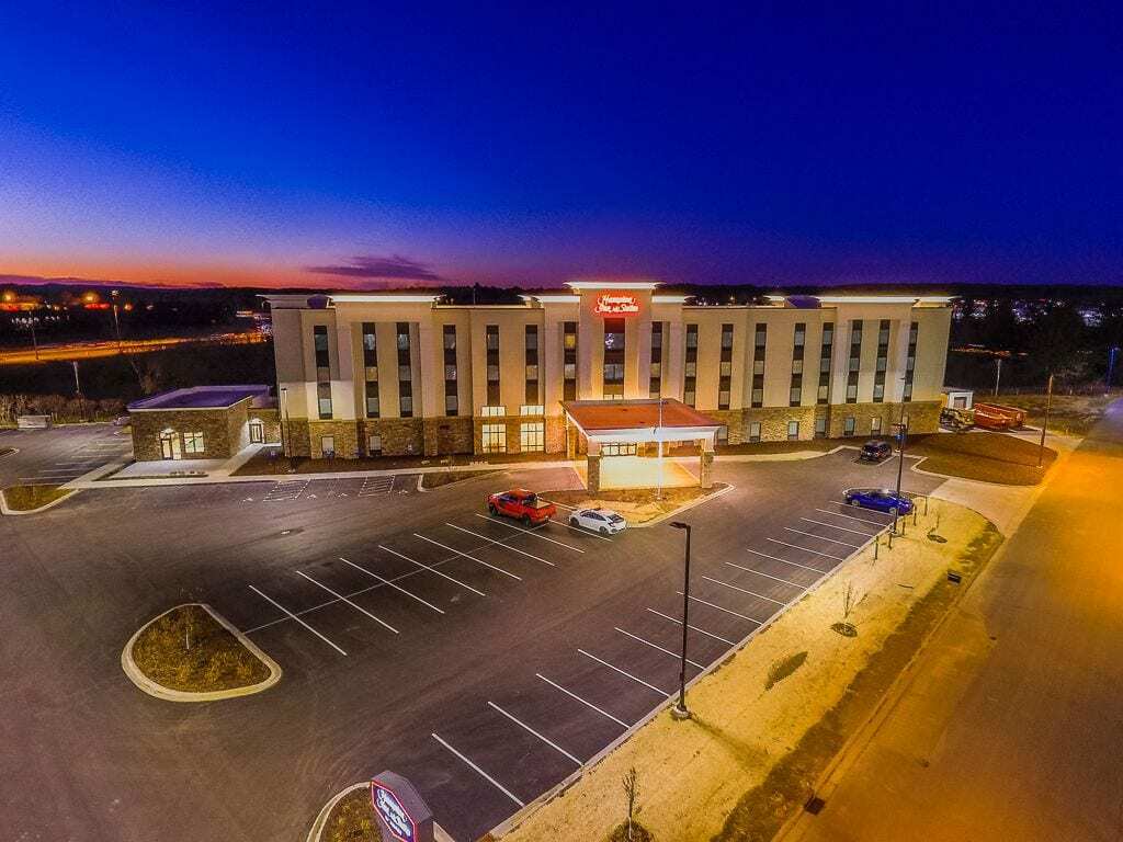 Hampton Inn & Suites Menomonie-Uw Stout Exterior photo